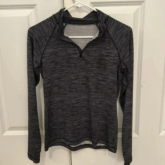 Sweatshirt black pullover size small three quarter zip - Picture 2 of 5